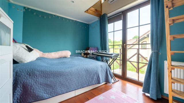 dom szeregowy, 6 pokoi Zabawa. Zdjęcie 26