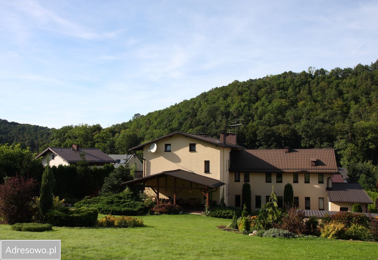 dom wolnostojący, 15 pokoi Pokrzywna. Zdjęcie 8