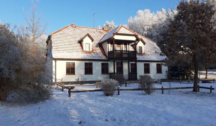 dom wolnostojący, 4 pokoje Domyśl