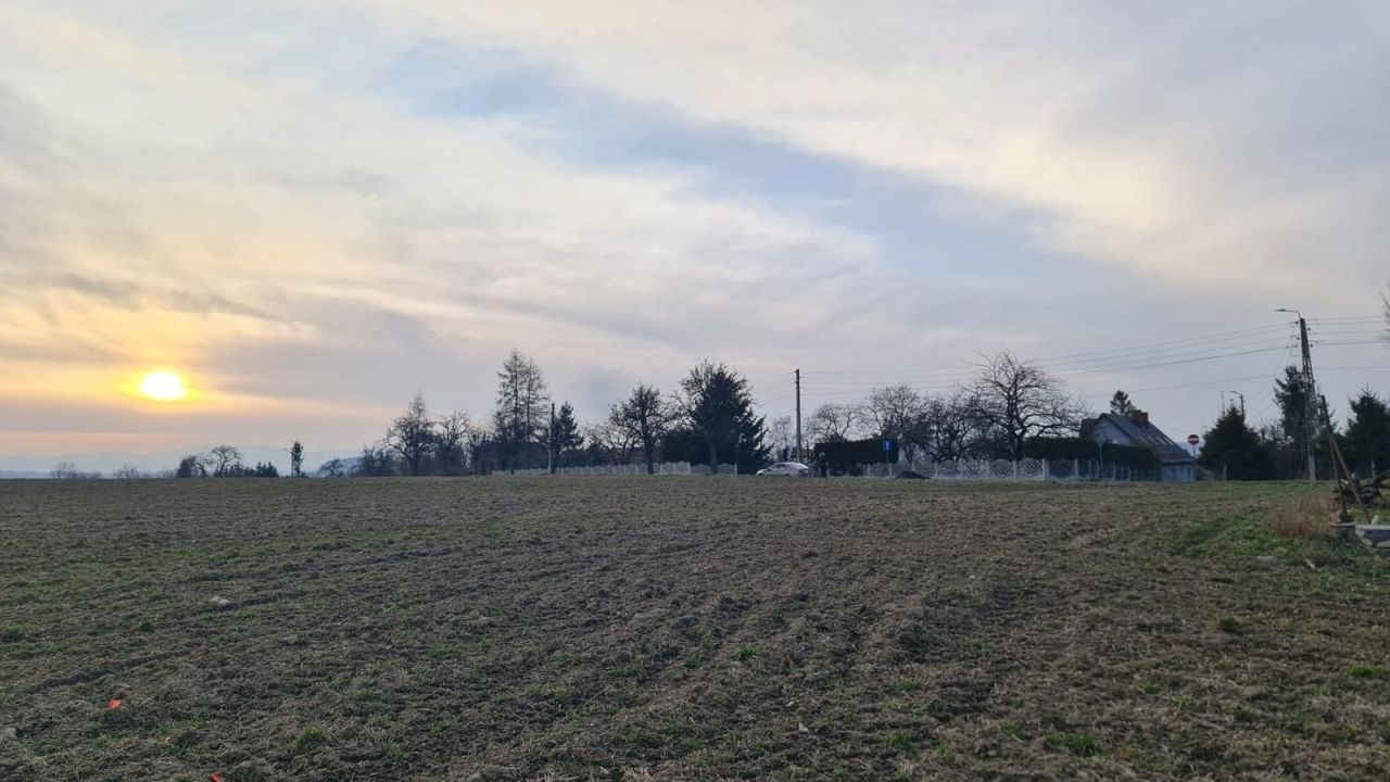 Działka budowlana Piława Górna. Zdjęcie 4