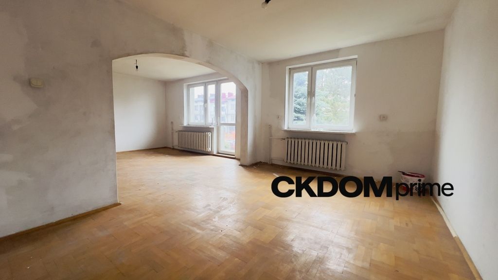 dom wolnostojący, 5 pokoi Staszów. Zdjęcie 2