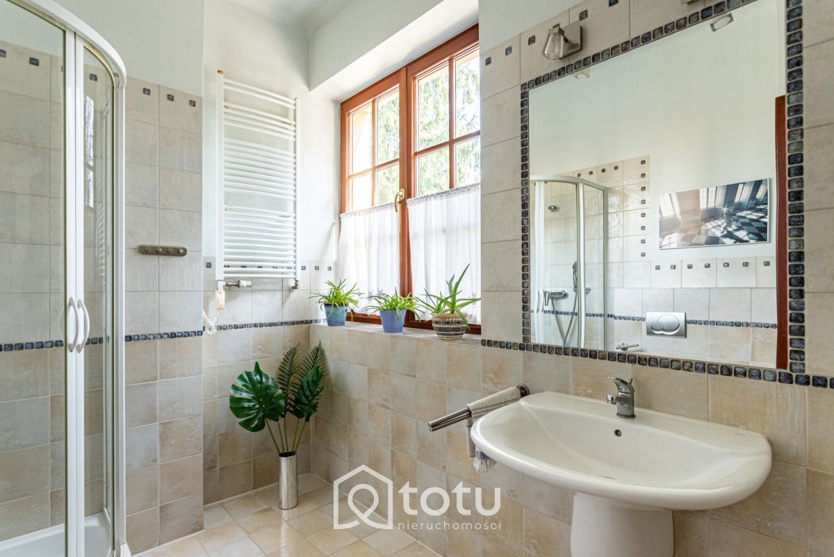 dom wolnostojący, 7 pokoi Komorów. Zdjęcie 8