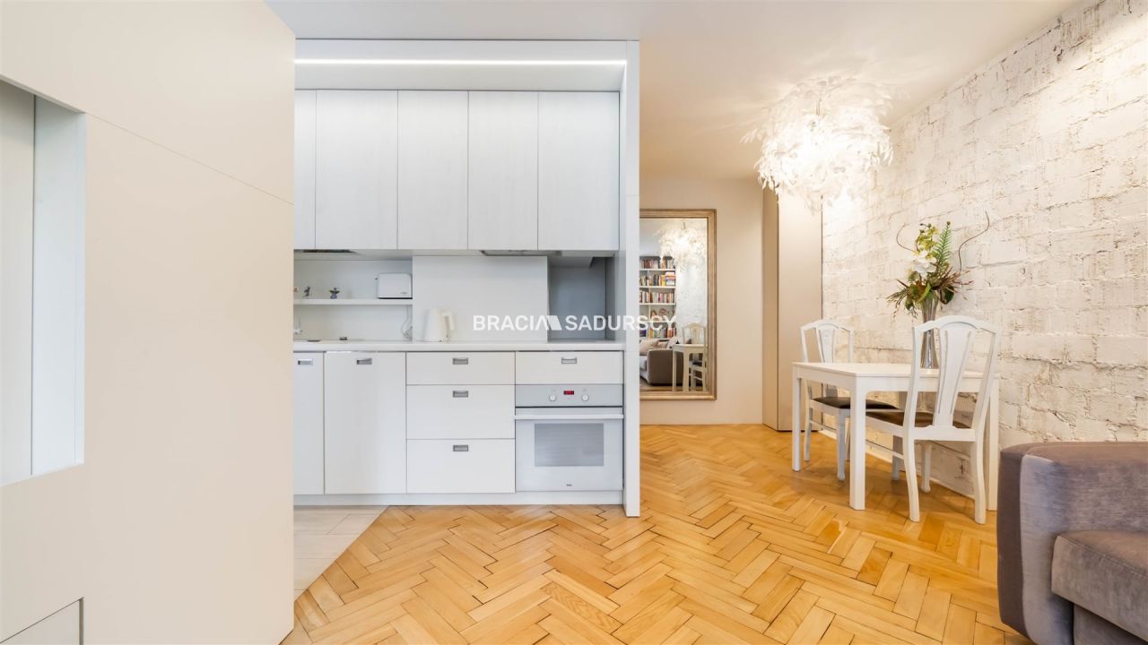 Mieszkanie 2-pokojowe Kraków Zwierzyniec, ul. rtm. Zbigniewa Dunin-Wąsowicza. Zdjęcie 4