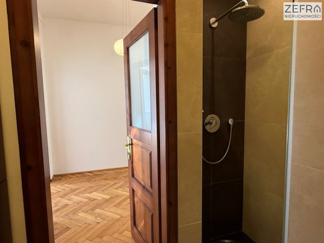 Lokal Kraków Zwierzyniec. Zdjęcie 15