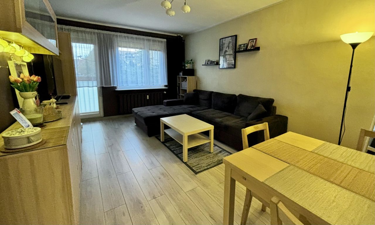Mieszkanie 3-pokojowe Nowy Dwór Gdański Centrum, os. kard. Stefana Wyszyńskiego. Zdjęcie 1