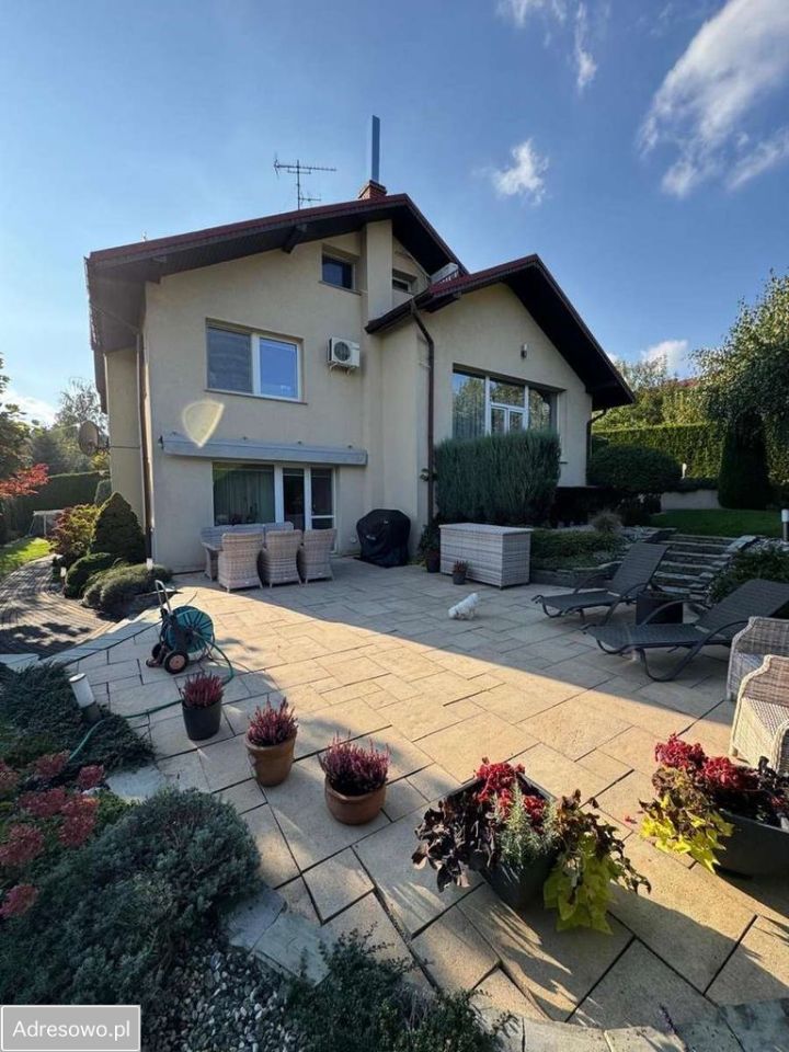 dom wolnostojący, 9 pokoi Bielsko-Biała Stare Bielsko, ul. Hutnicza. Zdjęcie 4