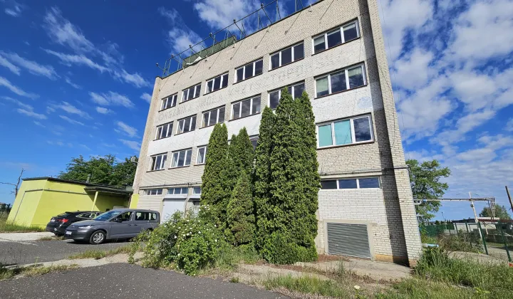 Hala/magazyn Wola Krzysztoporska, ul. Fabryczna
