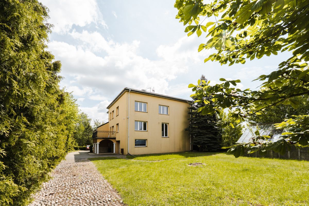 dom wolnostojący, 12 pokoi Tłuste. Zdjęcie 4