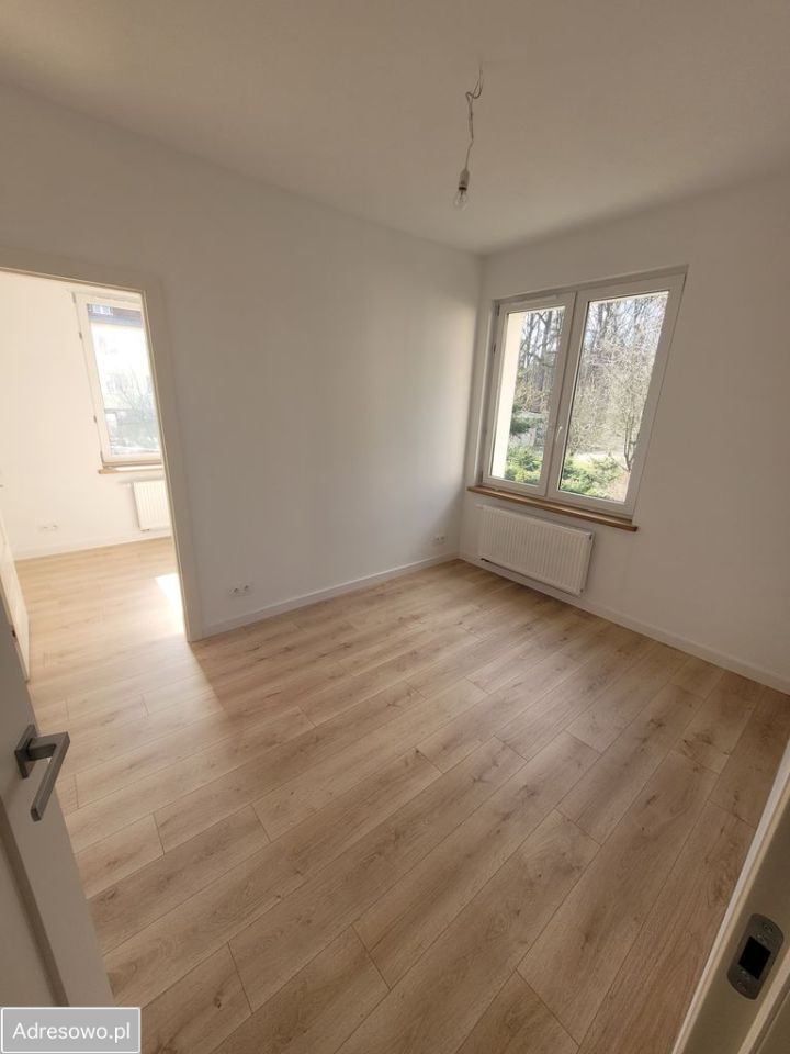 Mieszkanie 3-pokojowe Jelenia Góra Cieplice Śląskie-Zdrój, ul. Bohaterów Września 1939 r.. Zdjęcie 8