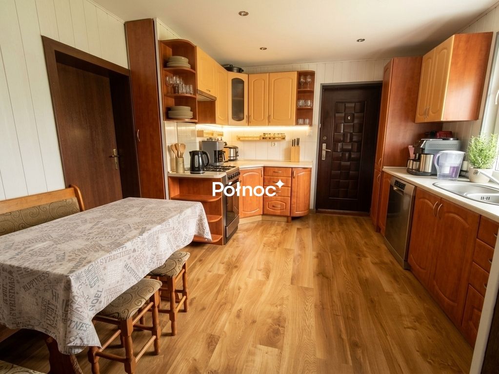 Mieszkanie 3-pokojowe Szczytna, ul. Nadrzeczna. Zdjęcie 3