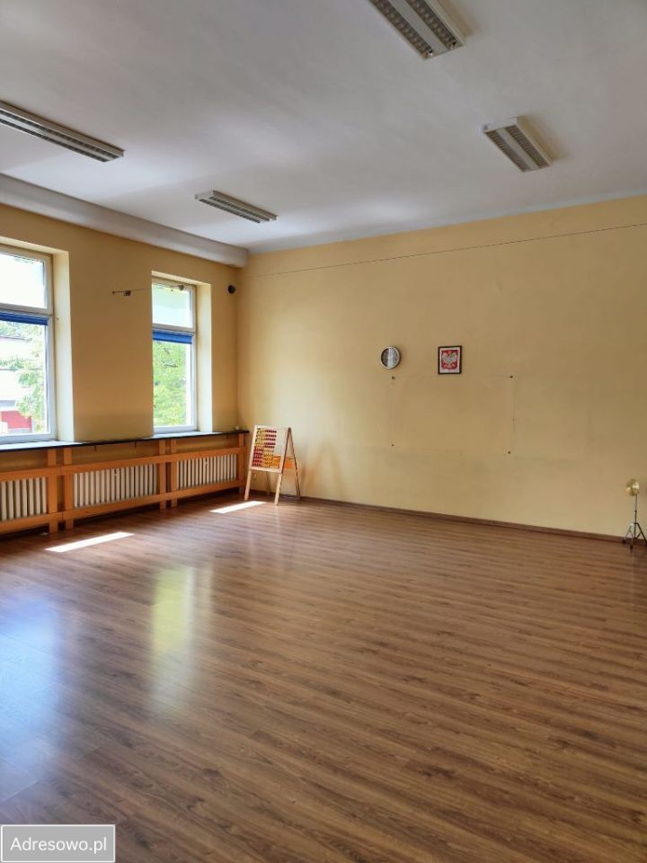 Lokal Strumień, ul. 1 Maja. Zdjęcie 10