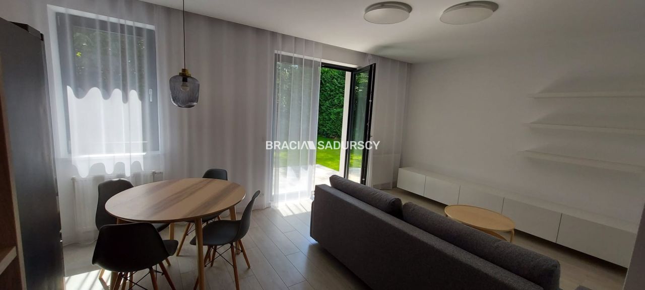 Mieszkanie 10-pokojowe Zabawa. Zdjęcie 8