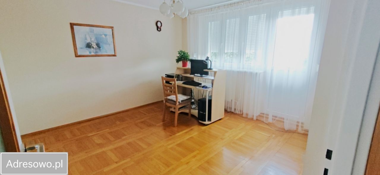 dom szeregowy, 4 pokoje Legnica, ul. Peruwiańska. Zdjęcie 1