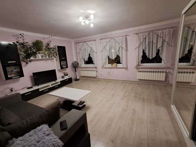 Mieszkanie 3-pokojowe Zielonka. Zdjęcie 1