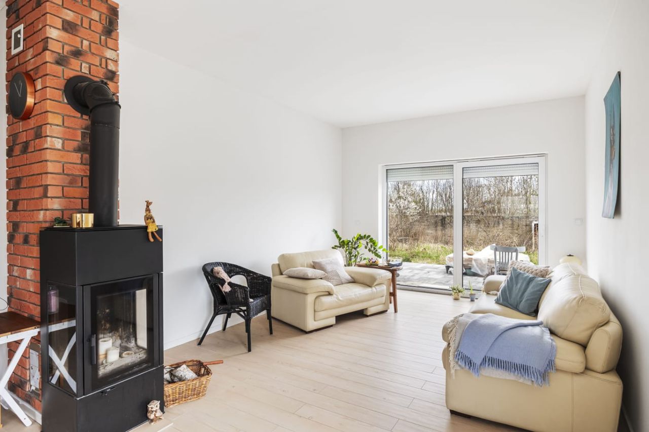 dom wolnostojący, 4 pokoje Małujowice, Małujowice. Zdjęcie 3