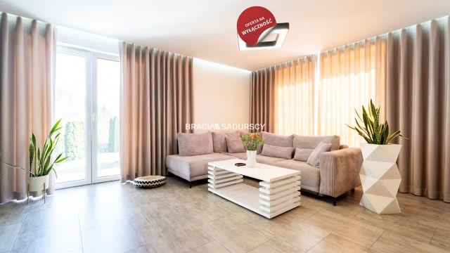 dom wolnostojący, 5 pokoi Skawica. Zdjęcie 1