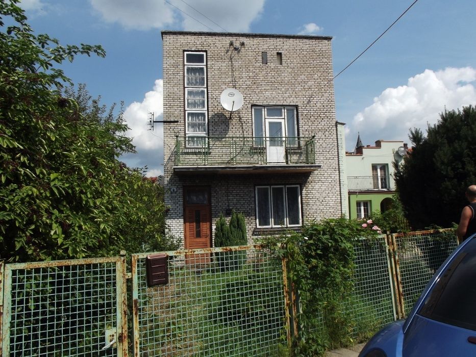 dom wolnostojący, 4 pokoje Starachowice Centrum, ul. Ciasna