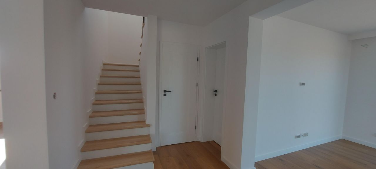 dom wolnostojący, 6 pokoi Marynin. Zdjęcie 16