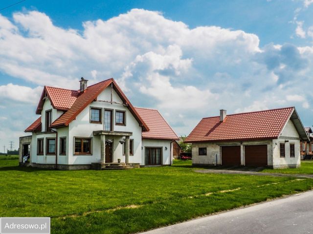 dom wolnostojący, 3 pokoje Szpica. Zdjęcie 1