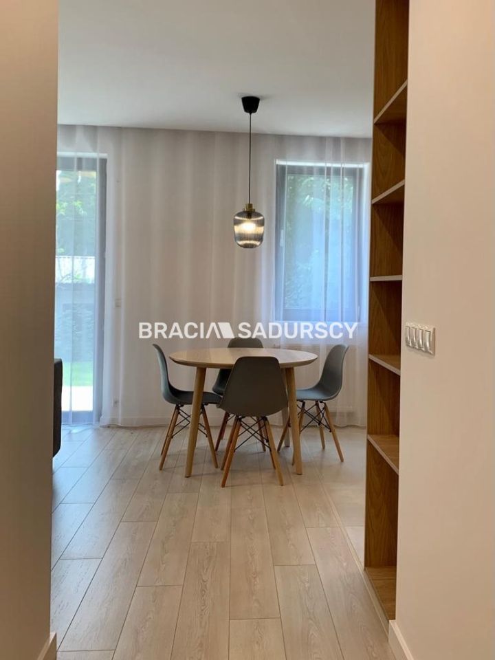 Mieszkanie 10-pokojowe Zabawa. Zdjęcie 17