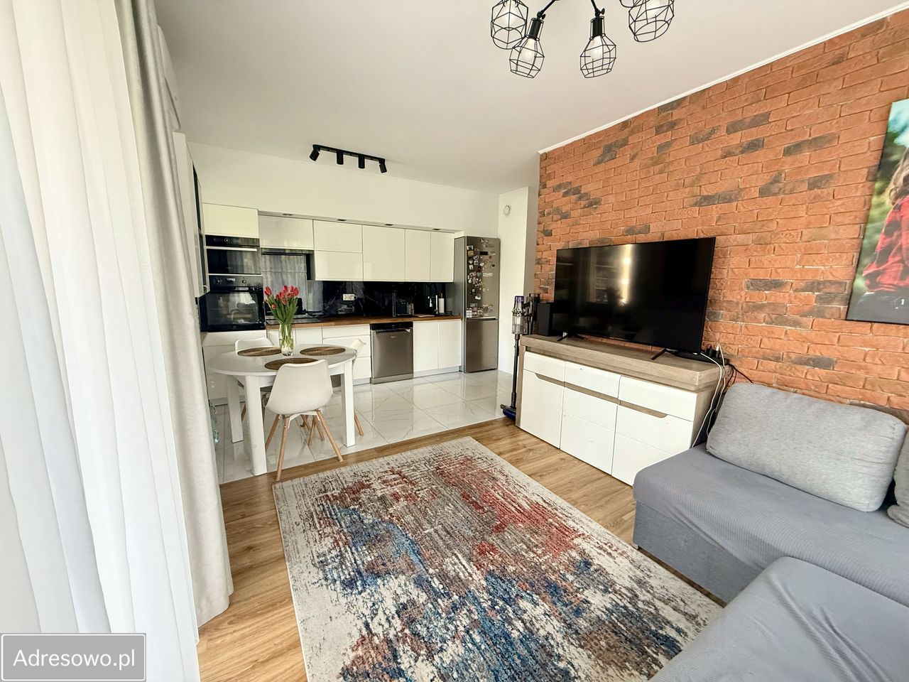 Mieszkanie 3-pokojowe Poznań Dębiec, ul. 28 Czerwca 1956 r.. Zdjęcie 1