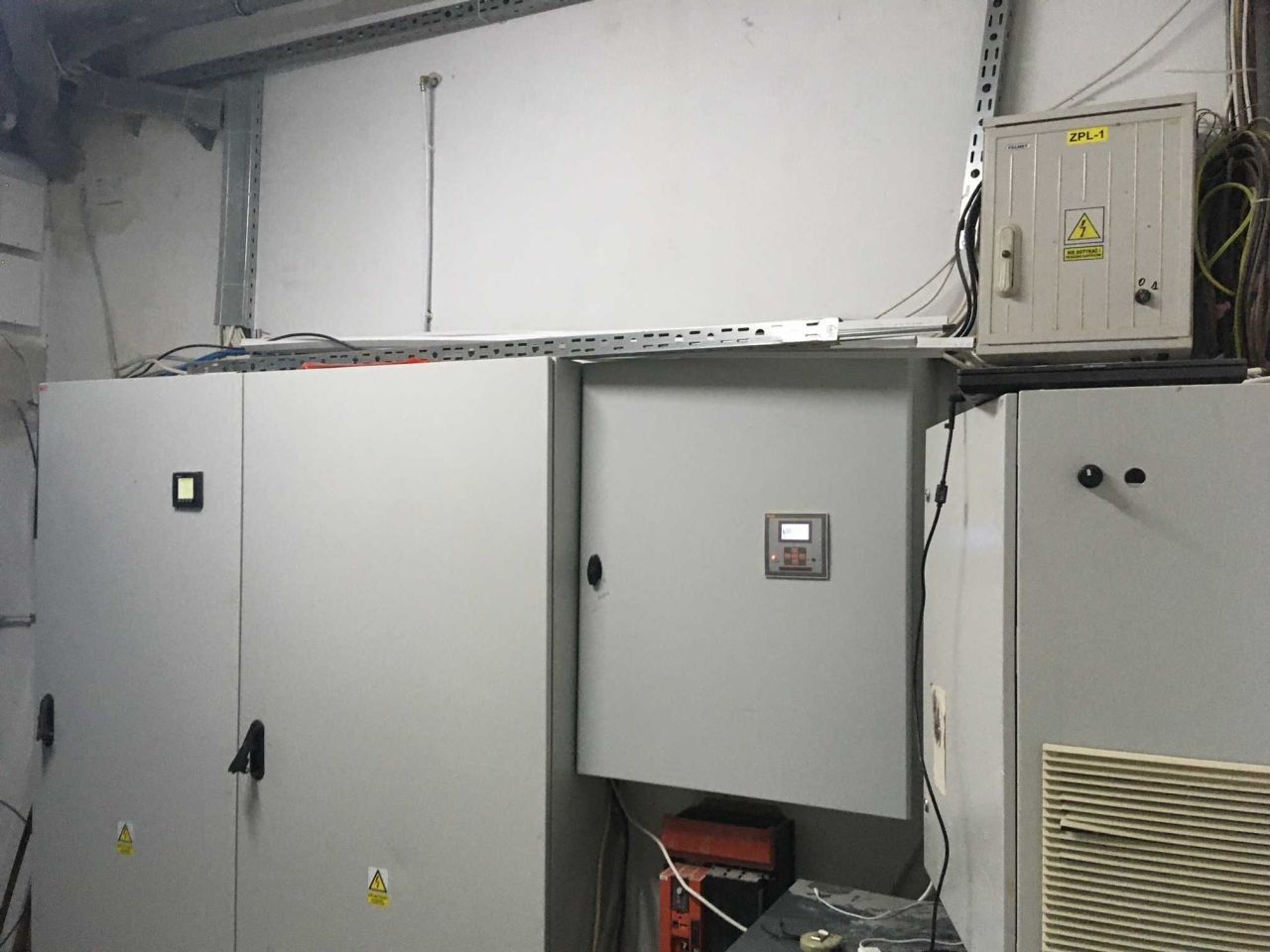 Hala/magazyn Białka. Zdjęcie 4