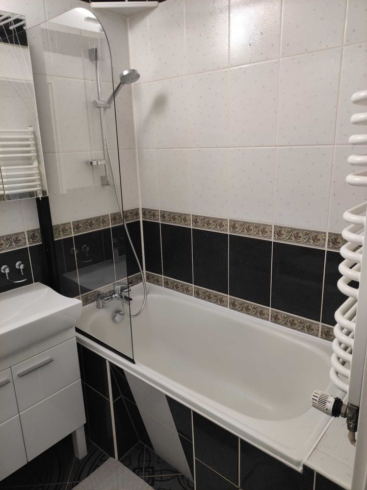 Mieszkanie 2-pokojowe Jelenia Góra Zabobrze, ul. Jana Kiepury. Zdjęcie 3