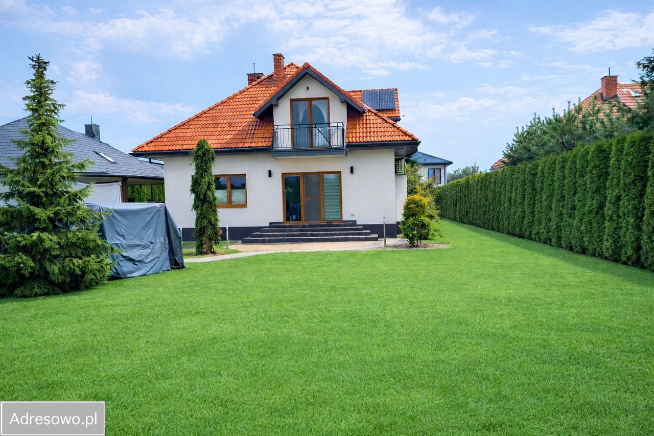 dom wolnostojący, 6 pokoi Piątkowisko, ul. Złota. Zdjęcie 1