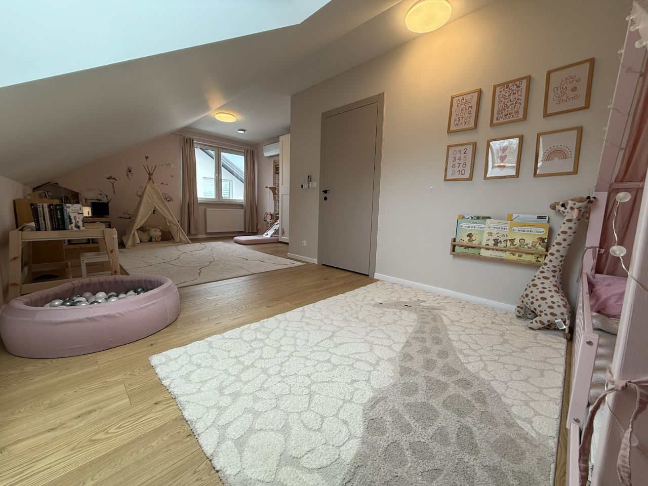 Mieszkanie 4-pokojowe Zakręt, ul. Wąska. Zdjęcie 10