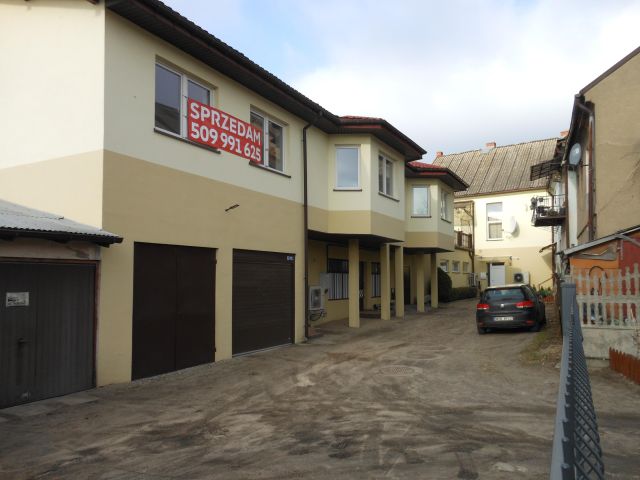 dom wolnostojący, 3 pokoje Sierpc, pl. kard. Wyszyńskiego. Zdjęcie 1