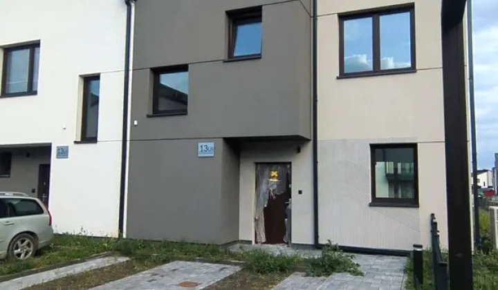 dom, 4 pokoje Słomin, ul. Biedronki