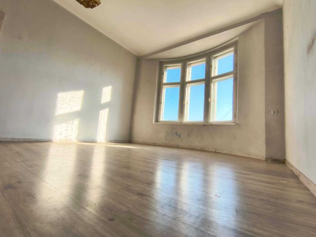 Mieszkanie 7-pokojowe Nowa Ruda. Zdjęcie 1