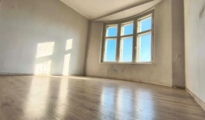 Mieszkanie 7-pokojowe Nowa Ruda