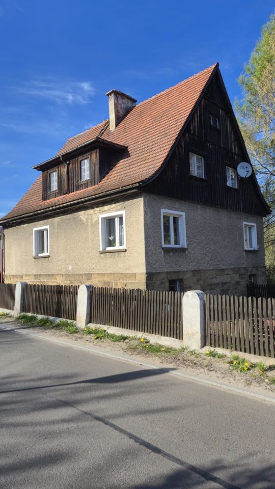 budynek wielorodzinny, 3 pokoje Chełmsko Śląskie, ul. Sądecka. Zdjęcie 1
