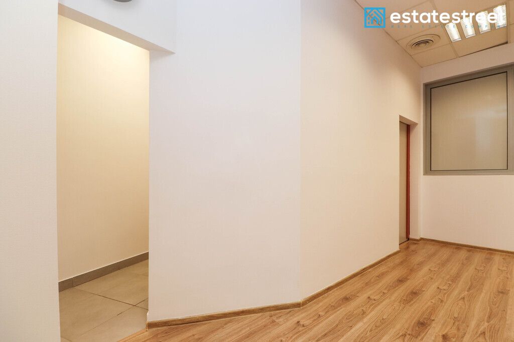 Biuro Kraków Podgórze, ul. Stanisława Smolki. Zdjęcie 10