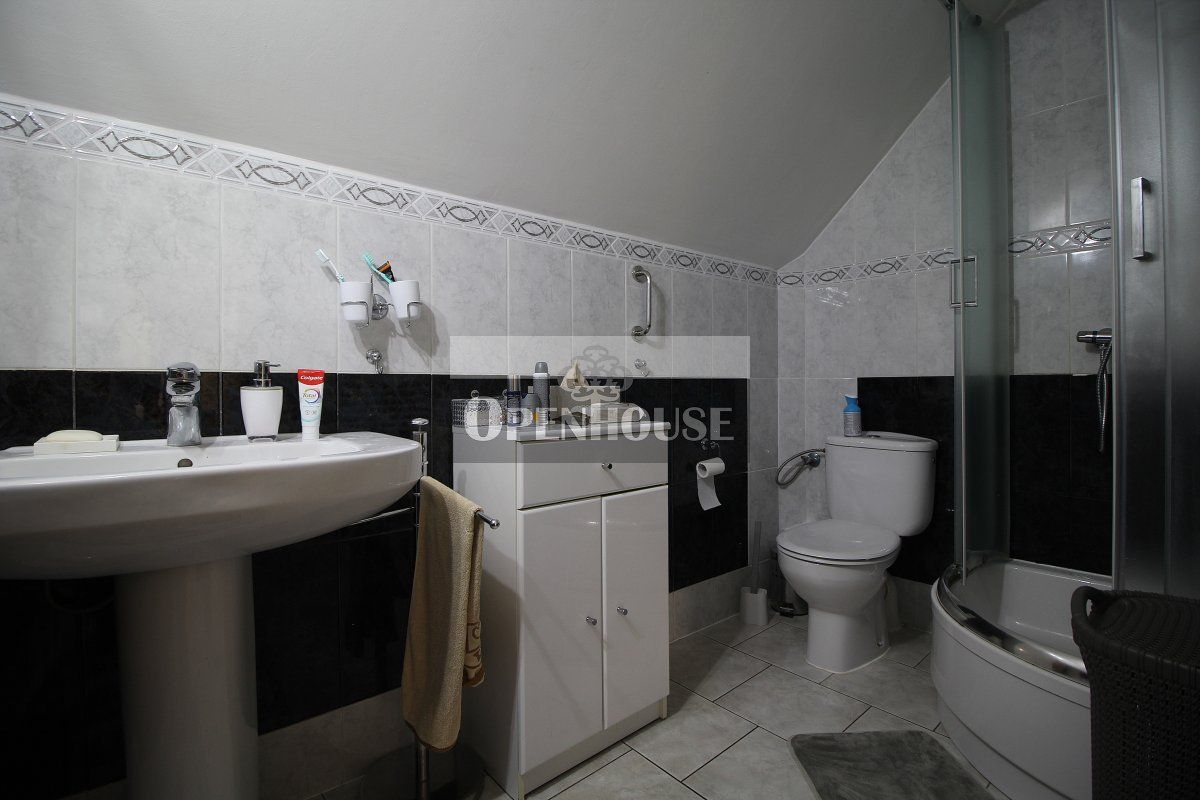 bliźniak, 7 pokoi Sława. Zdjęcie 9