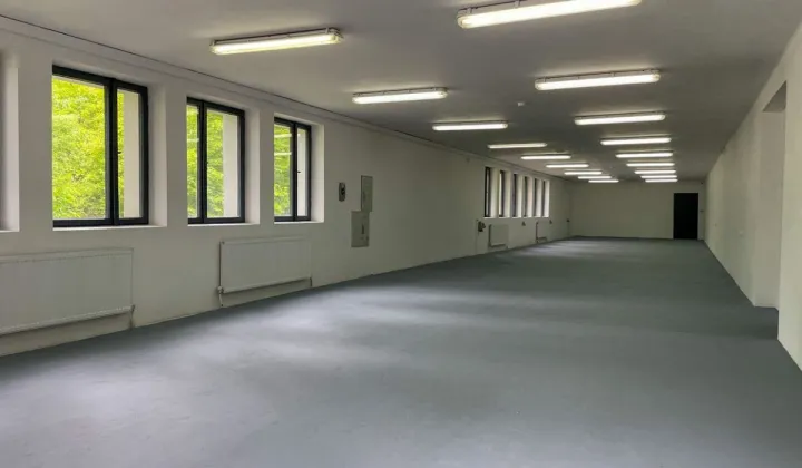 Hala/magazyn Jasło, ul. Adama Mickiewicza