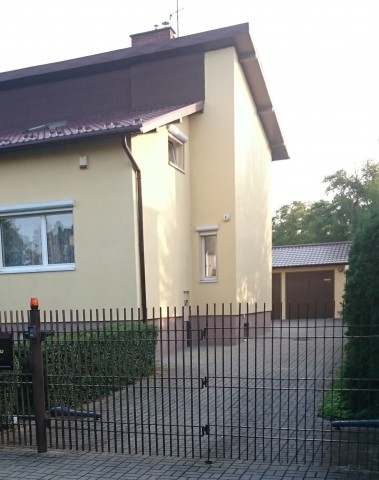 dom wolnostojący, 5 pokoi Częstochowa Grabówka, ul. Średnia. Zdjęcie 1