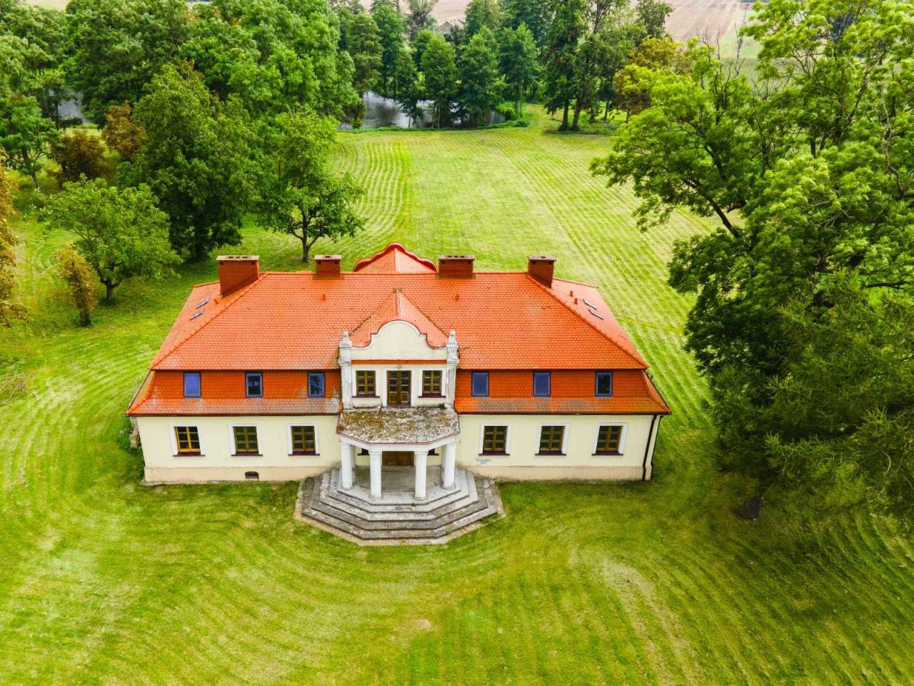 dworek Staroźreby. Zdjęcie 2