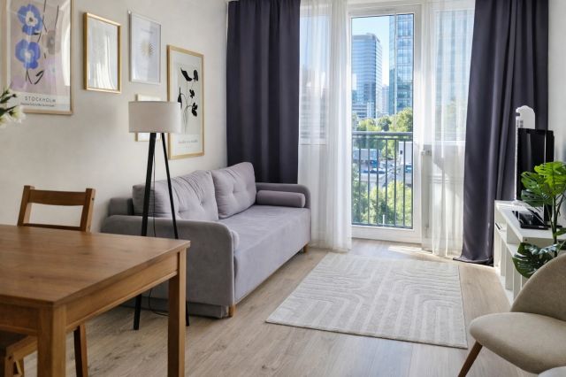 Mieszkanie 3-pokojowe Warszawa Wola, ul. Grzybowska. Zdjęcie 1