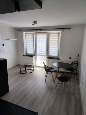 Mieszkanie 3-pokojowe Kłobuck, ul. kard. Stefana Wyszyńskiego. Zdjęcie 1