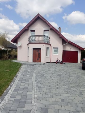 dom wolnostojący, 4 pokoje Kowale, ul. Wodna. Zdjęcie 1