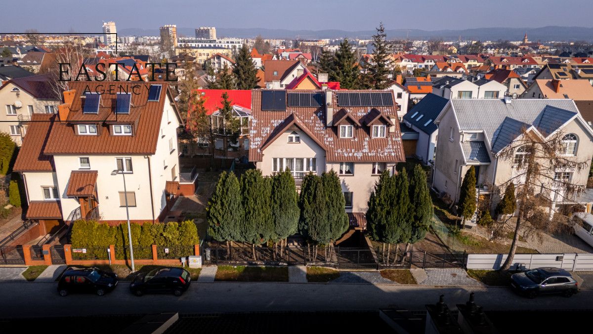 dom wolnostojący, 11 pokoi Rumia, ul. Oliwska. Zdjęcie 2