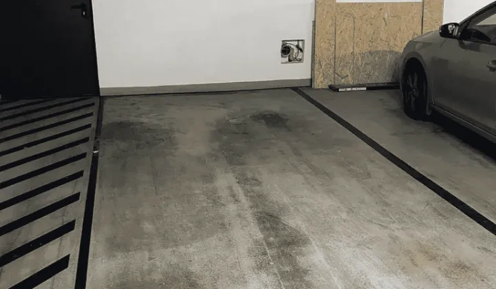 Garaż/miejsce parkingowe Kraków Podgórze, ul. Saska