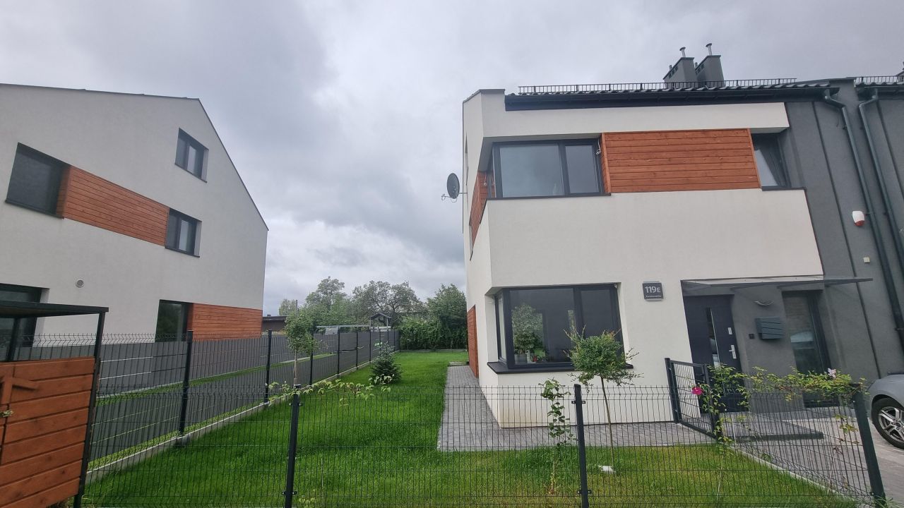 dom szeregowy, 4 pokoje Pabianice, ul. Karniszewicka