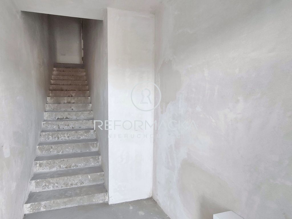 Mieszkanie 3-pokojowe Kielanówka. Zdjęcie 12