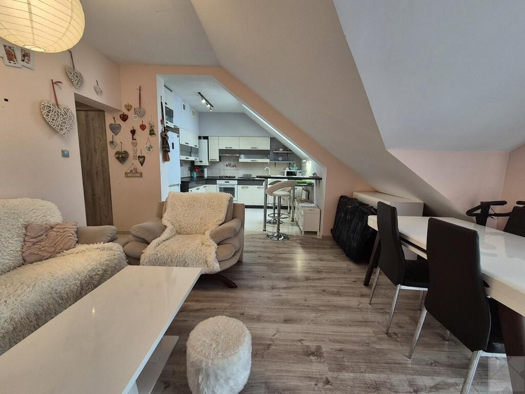 Mieszkanie 3-pokojowe Ostrów. Zdjęcie 4