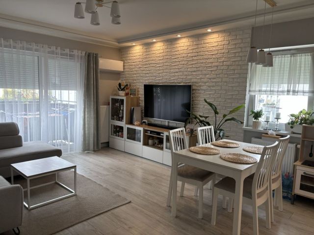 Mieszkanie 3-pokojowe Plewiska. Zdjęcie 1