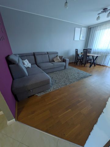 Mieszkanie 3-pokojowe Białystok Bacieczki, ul. Zbigniewa Herberta. Zdjęcie 1