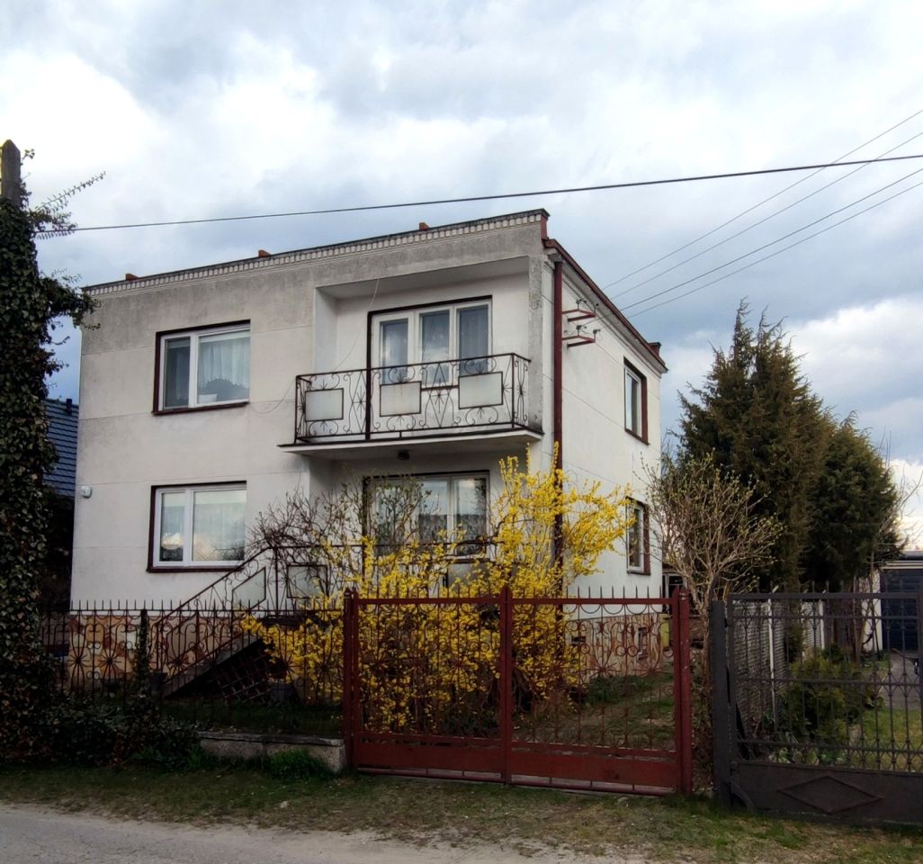 dom wolnostojący, 4 pokoje Skierniewice Centrum, ul. Harcerska. Zdjęcie 1